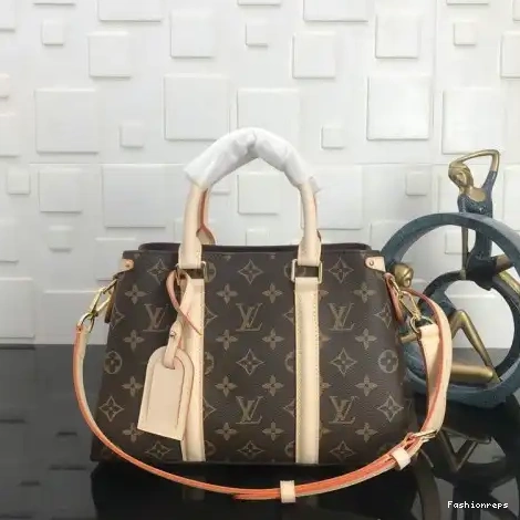 LV 20B570255 Bags 0707